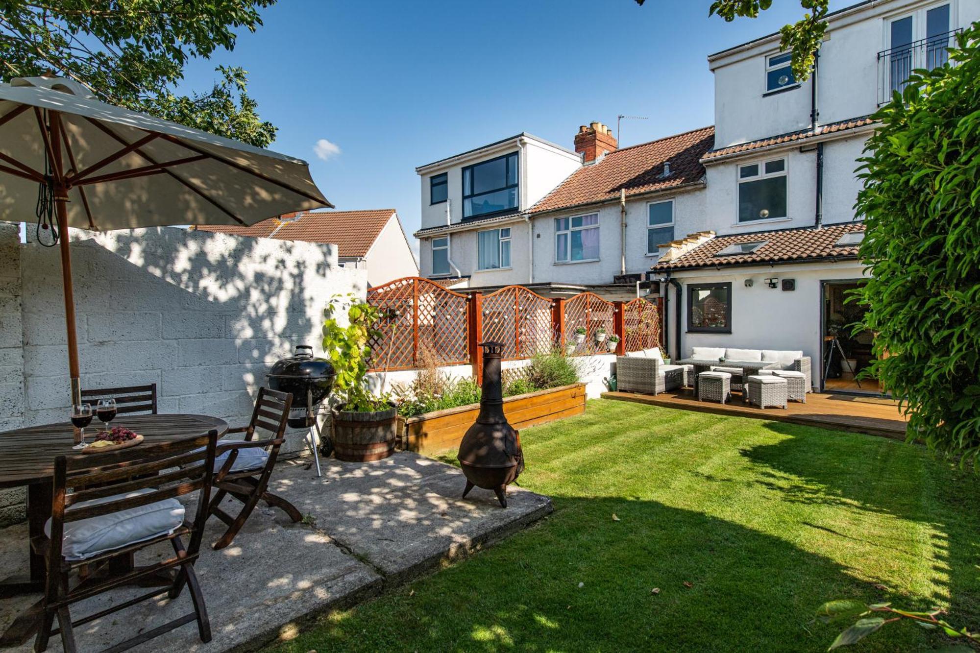 Charming Family Home With Stoves, Garden & Parking Bristol Exterior photo